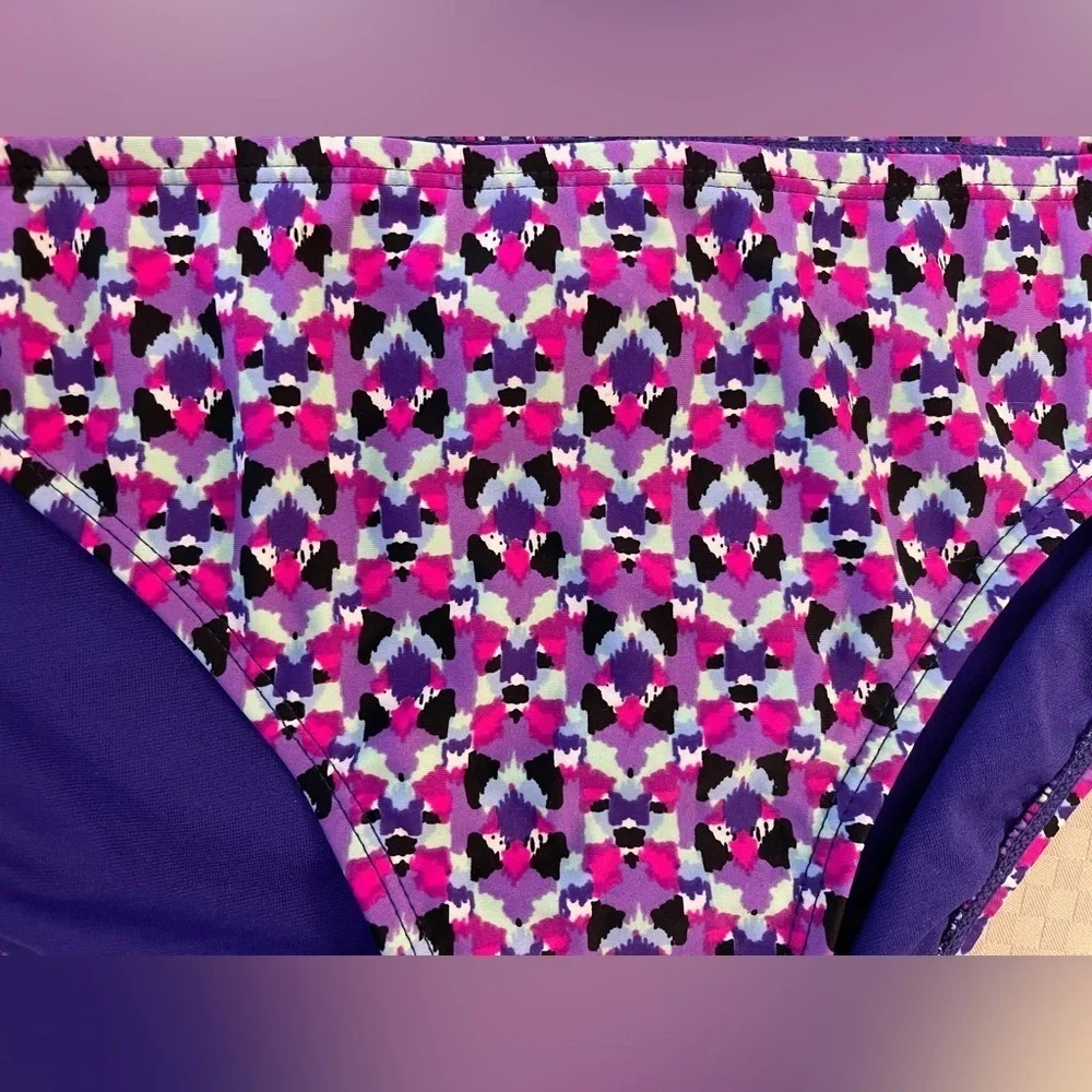 Old Navy NWT purple/blue/black abstract pattern bikini bottoms. Size XL. - Picture 4 of 5